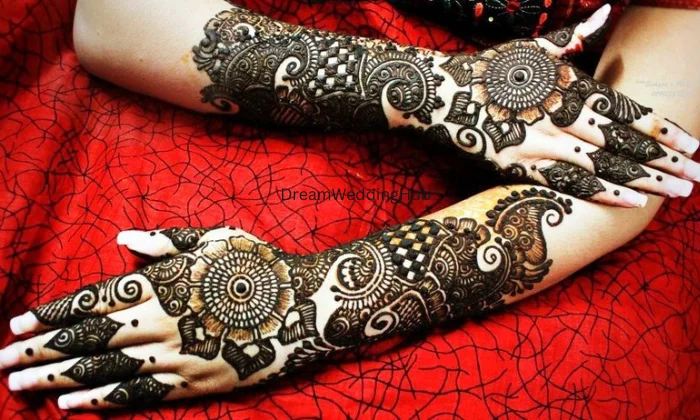 Dipti Mehndi Art
